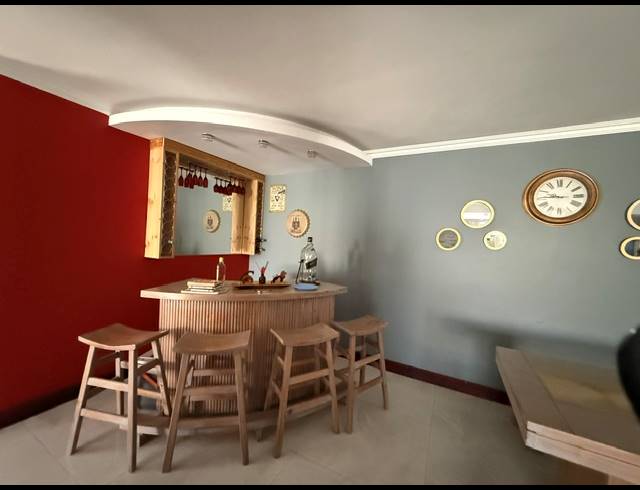 5 BEDROOM HOUSE FOR SALE IN CRYSTAL PARK